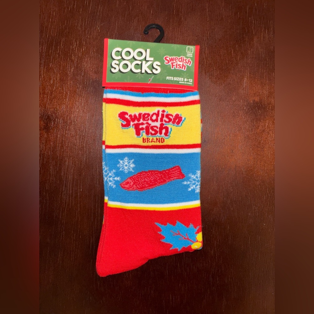 SWEDISH FISH NOVELTY CREW SOCKS NWT MEN’S SHOE SIZE 8-12